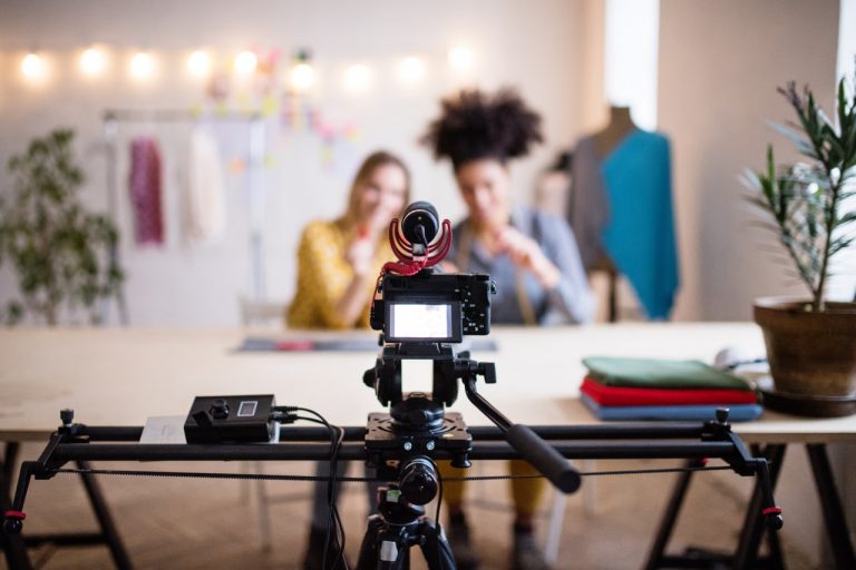 How to Make a Viral Video: Ultimate Beginner’s Guide